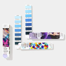 Load image into Gallery viewer, Pantone Solid-to-Seven Guide Set Extended Gamut 20015-004S fan guides product image
